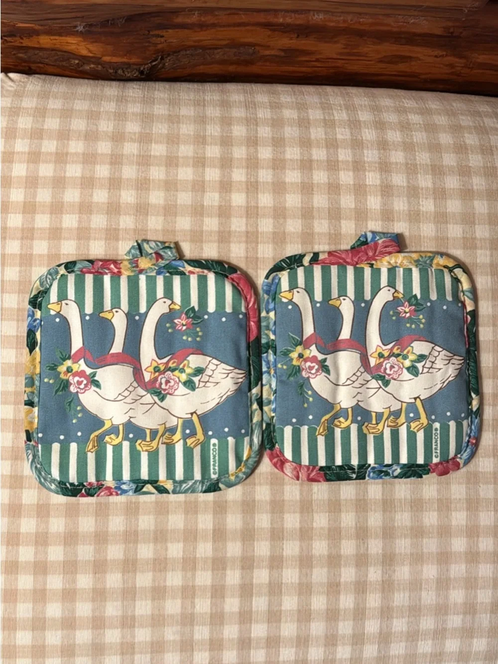 Vintage Goose Cottage Core Pot Holders - Set of 2